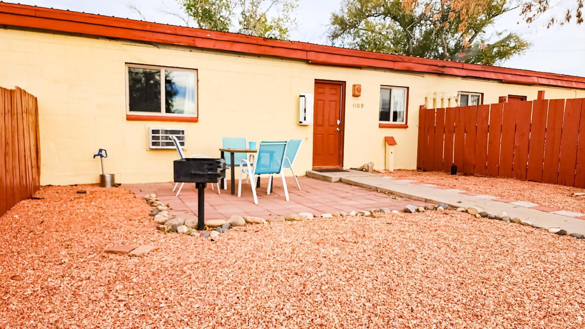 Red Rock Motel Page Exterior photo